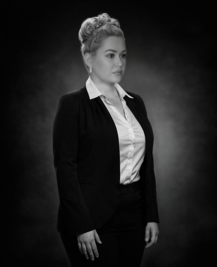 Amélie wedding planner spécialisée dans les mariages sur mesure en Normandie et dans l'Oise